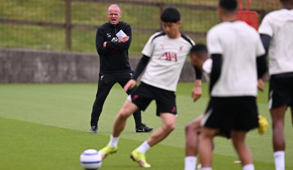 利物浦助教胡尔绍夫：你在输球时仍然坚持进攻足球，没人会责怪你