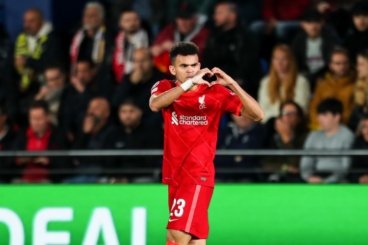 阿尔德里奇：新赛季开始前利物浦要买中锋 不能让迪亚斯免费离队