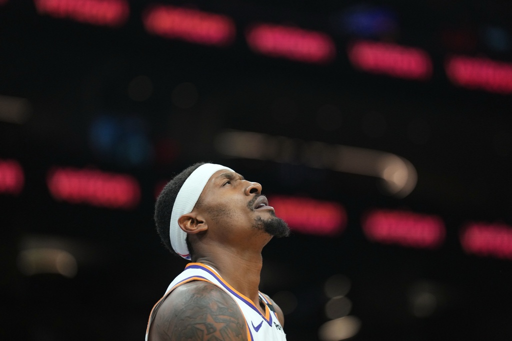 买断得放弃1380万！名记：比尔不排斥离开太阳 只想尽可能多拿钱