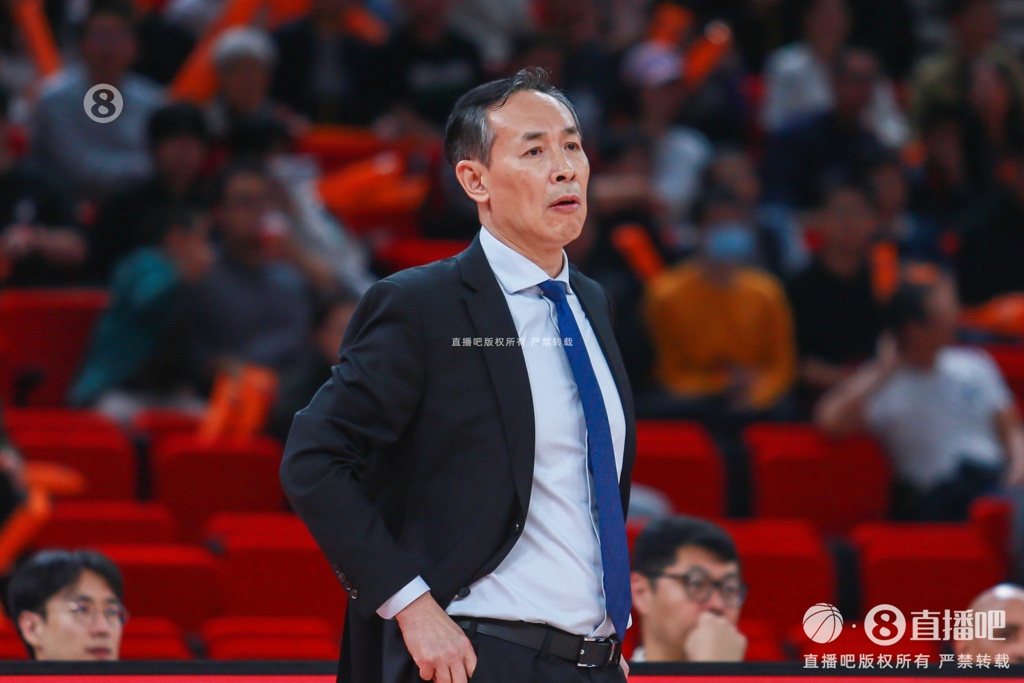 丁佳宁：北京10年没进总决赛 许利民第1年就打进决赛 不是成绩吗