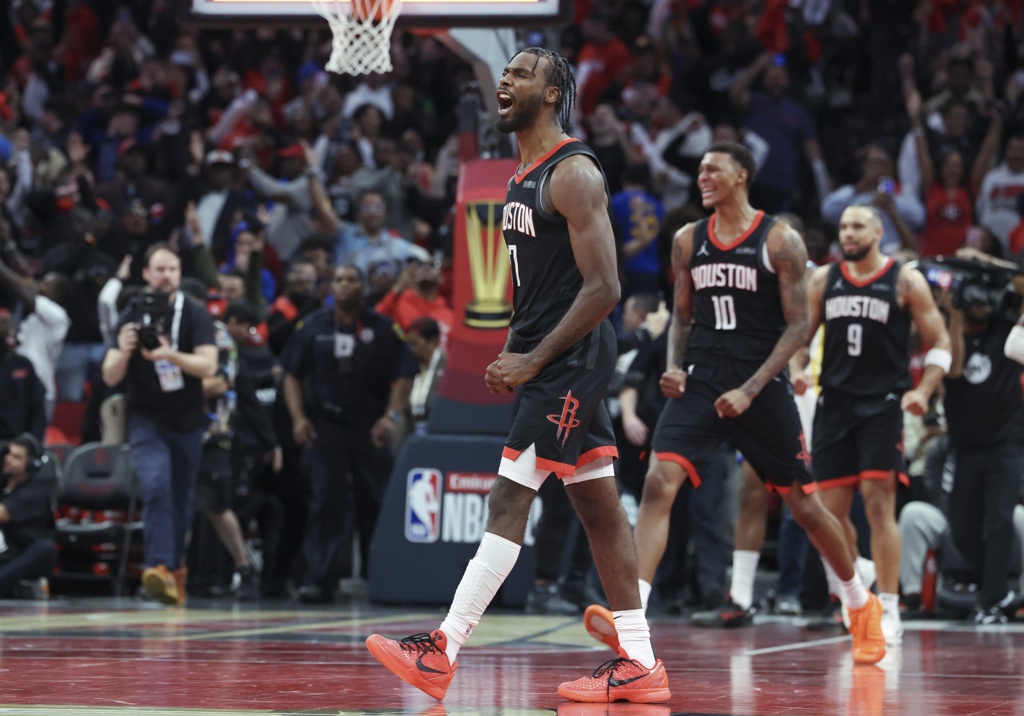 斯通：我很喜欢小贾巴里和伊森 他俩是球队重要组成部分