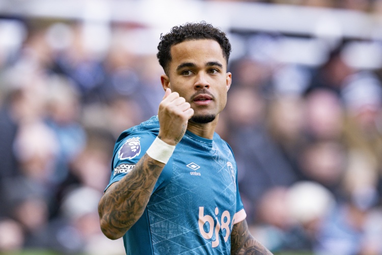 小克鲁伊维特：我在点球和盘带方面比父亲更强，想要他的欧冠奖杯