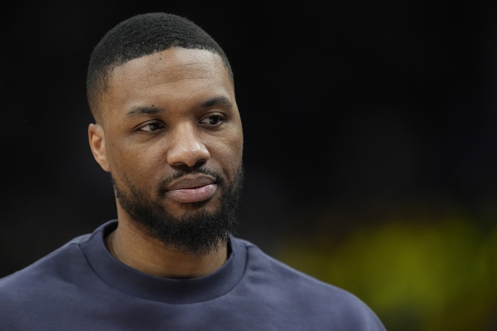 1.1亿巨款雄鹿裁掉利拉德是NBA历史上最大的一笔延伸条款裁员