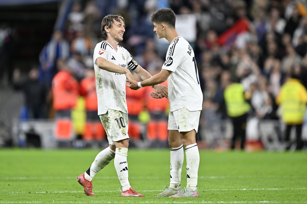 龙赛罗：无论是安帅还是莫德里奇，他们的告别实现了最美好的梦想