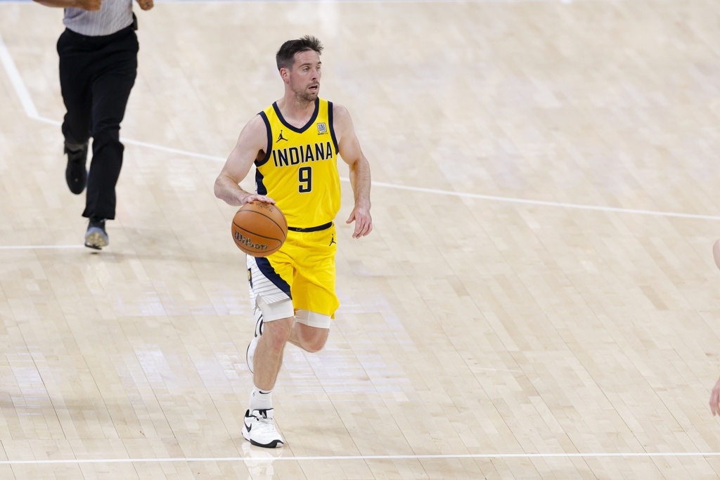 麦康纳：输掉G7后大家真的很难受 因为我们对自己有着极强的信念