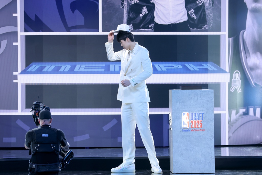 杨毅：有些言论太弱智 说我脚踢富保罗&撬走杨瀚森只能说太崇拜我