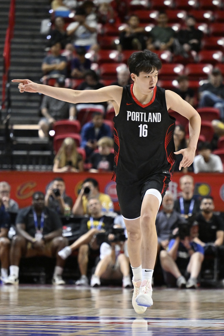 麦坎茨：一旦中国有后卫能做姚易杨做到的事 那将会很可怕